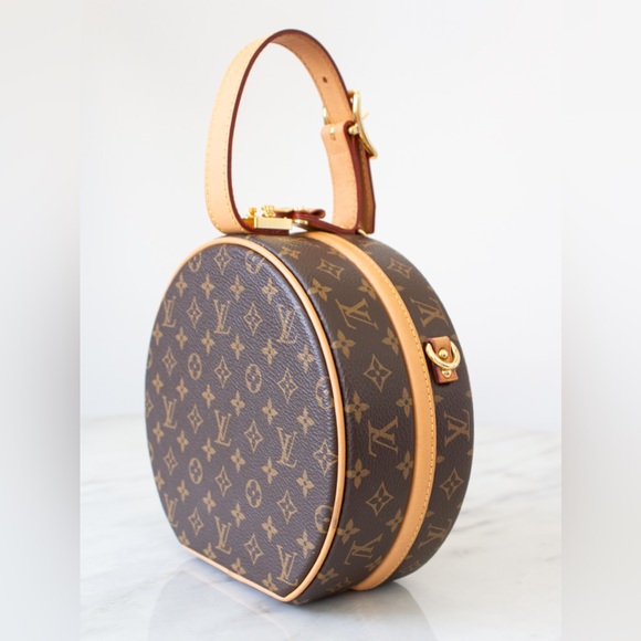 Louis Vuitton Petite Boite Chapeau Monogram Crossbody Canvas Bag - Picture 7 of 16